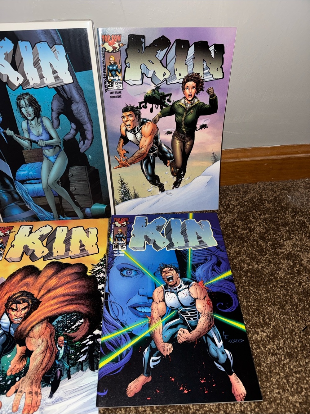 KIN Comic Lot! - Picture 3 of 3